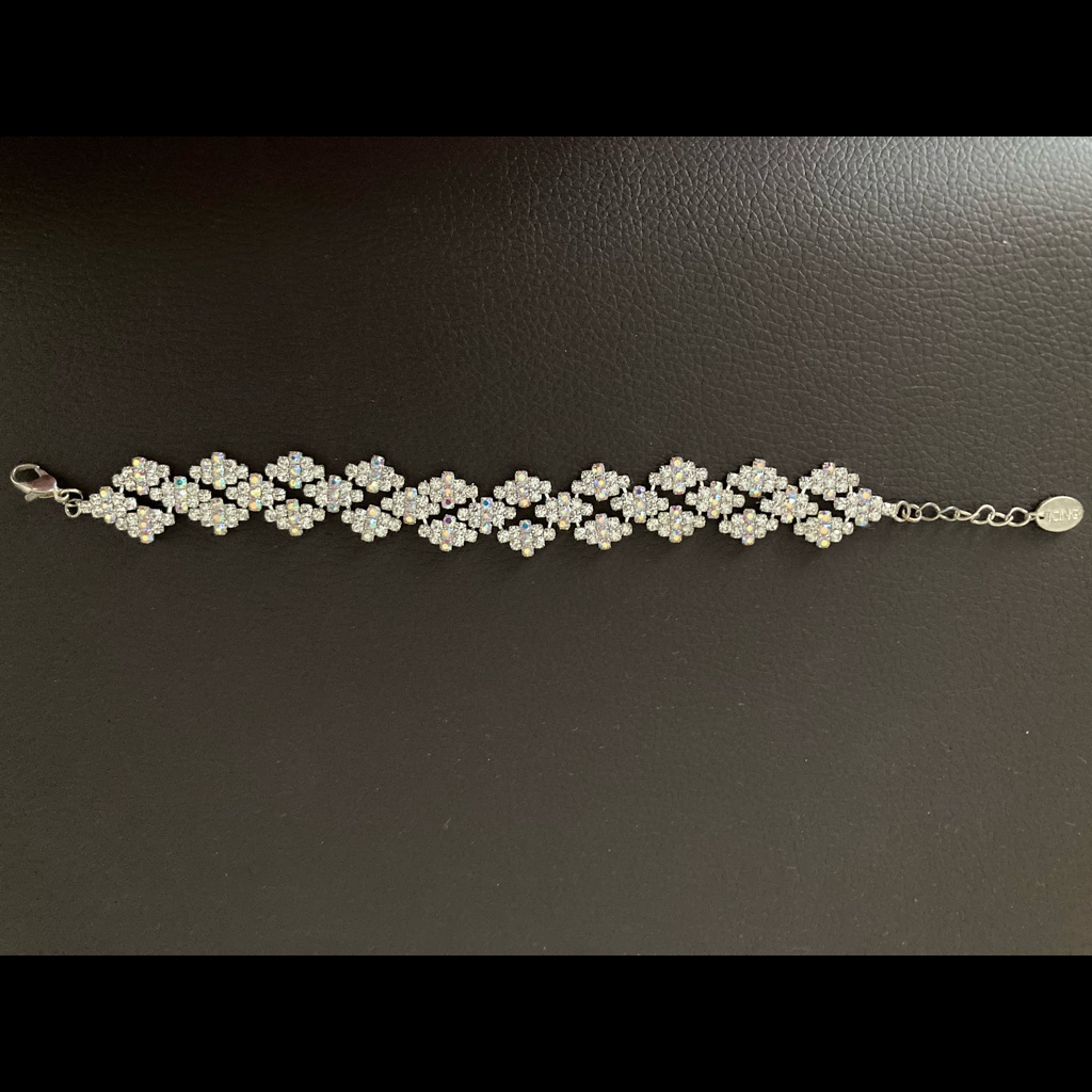 Diamond Bracket